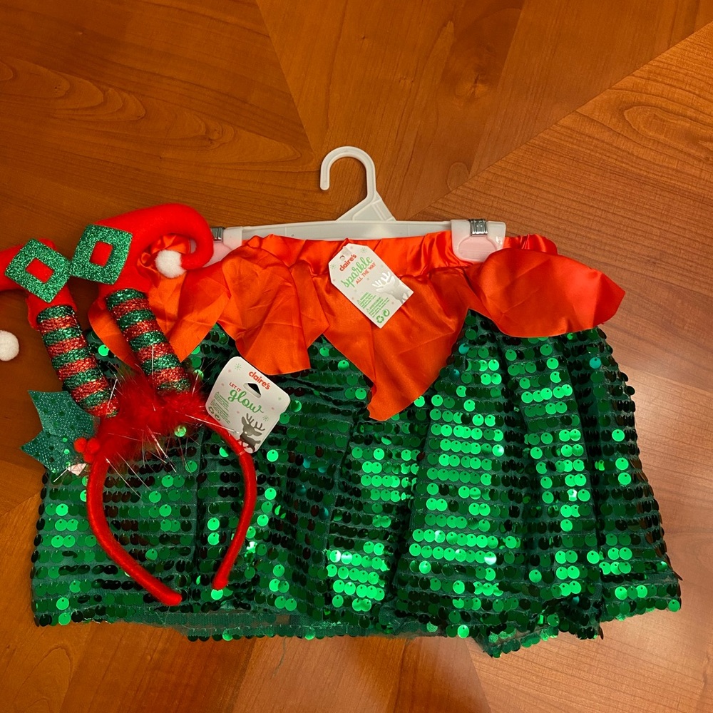 Girl’s Christmas elf skirt and headband NWT